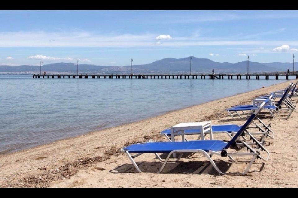 Apartment By The Beach ネオイ・エピヴァタイ エクステリア 写真